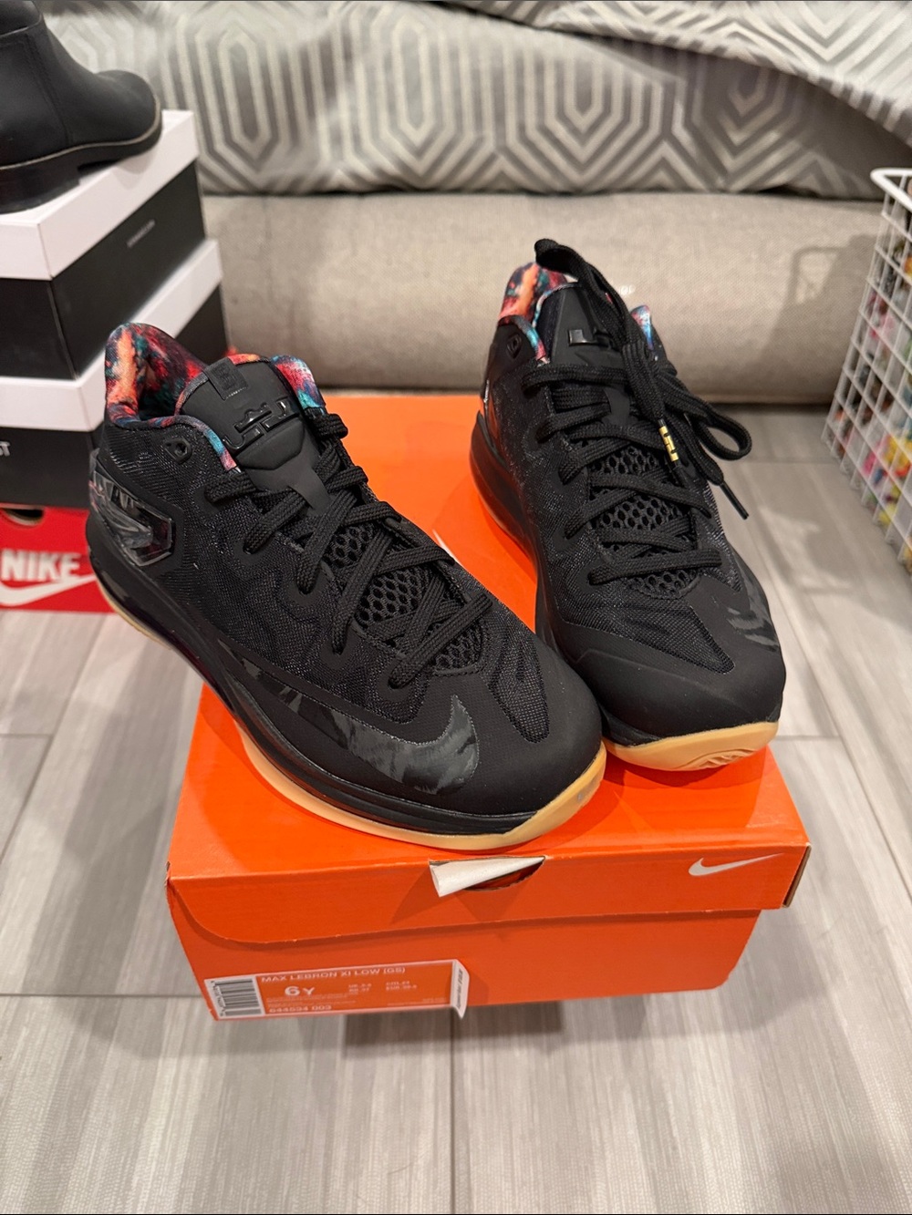 Nike LeBron IX Liw Black Low-Top Sneakers with Multicolor Liner and Gum Sole